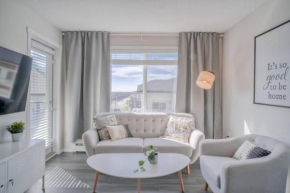 Brand New Luxury 2 Bedrooms Condo Nearby Calgary Airport & Crossiron Mill Mall